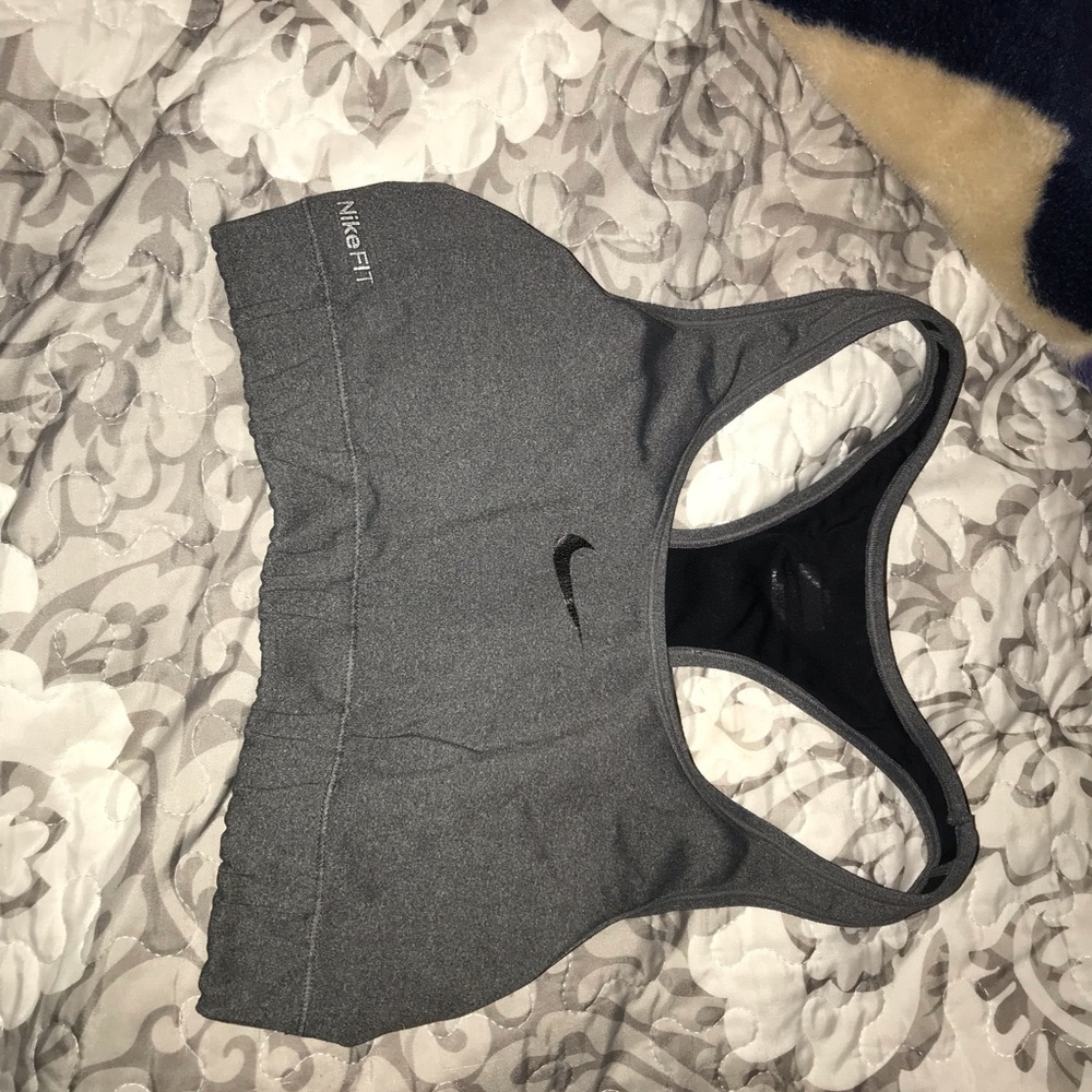 Sports bra